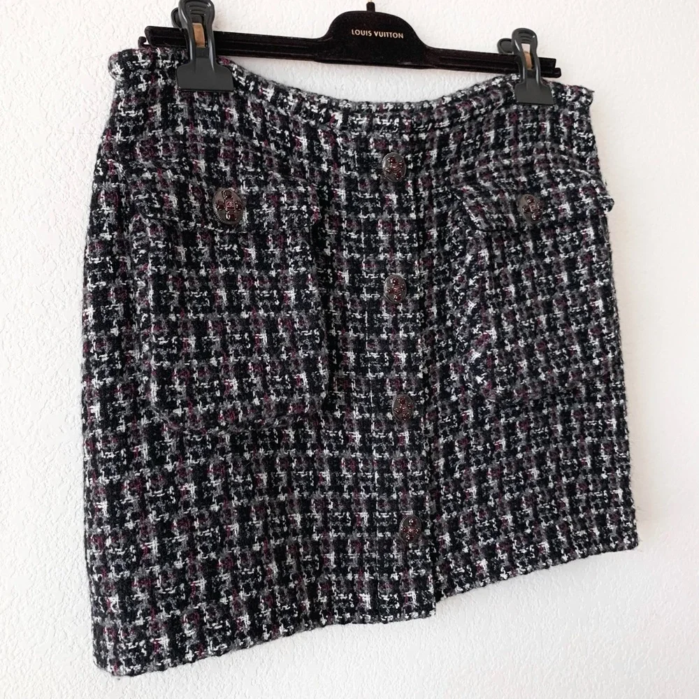 Chanel cc gems button pocket mini skirt wool cashmere knit tweed
